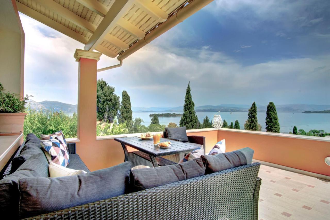 Seaview & Villa *